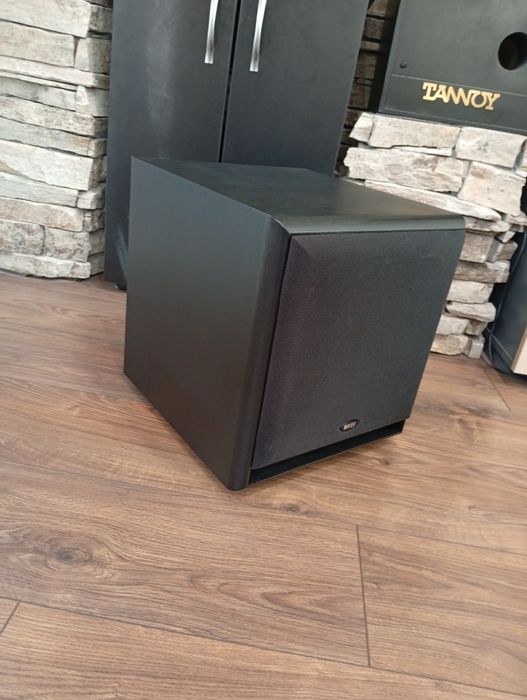 Активен субуфер KEF C-4
