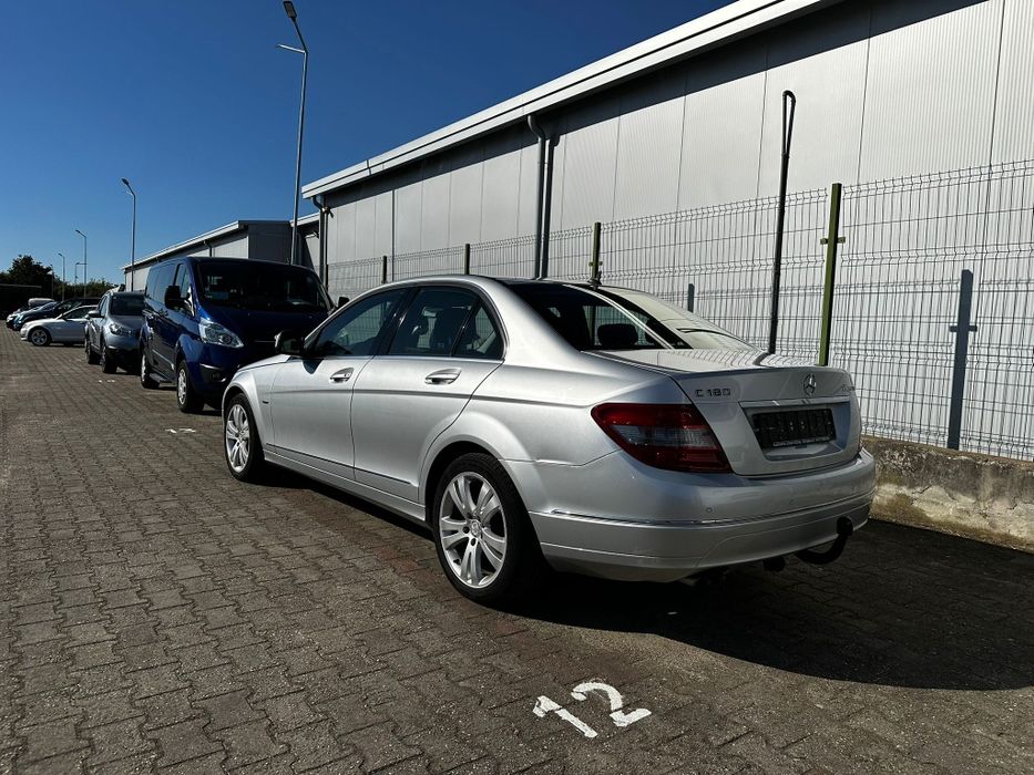 Mercedes C-Class Automat - Avantgarde - 1.8i 156CP - Piele/Navi/Snz