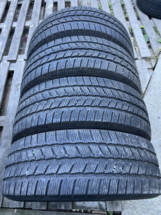 Cauciucuri iarna 215/65/16C Semperit