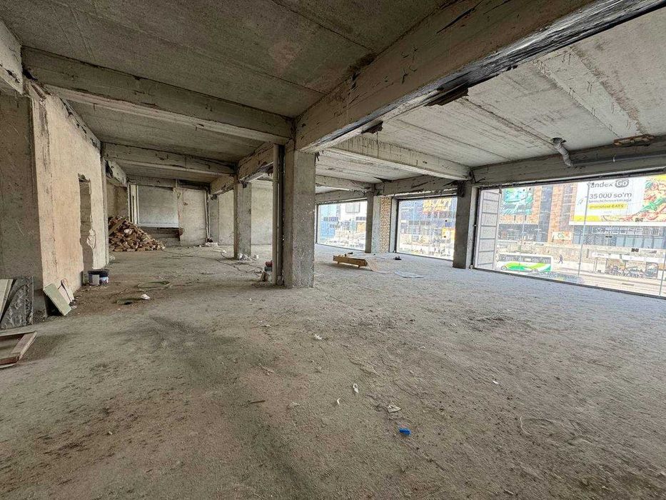 Magazin sotiladi  250m2 2-qavat