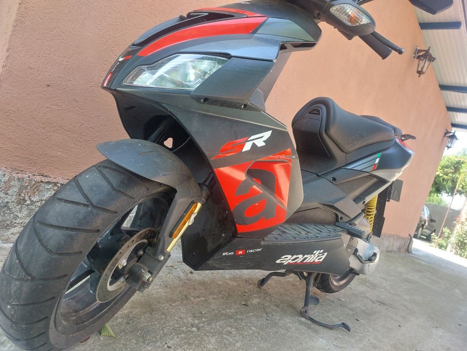Scuter Aprilia SR