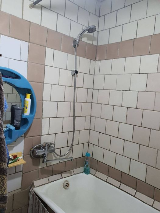 Продажа 3/4/4 на Юнусабад Шахристанская, кирпич Галерейка