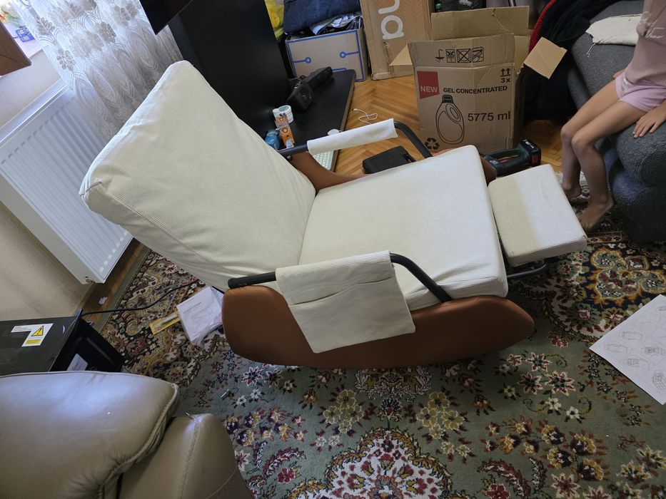 Fotoliu balansoar recliner. Nou