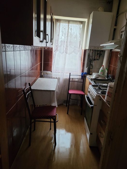 Închiriez apartament cu două camere