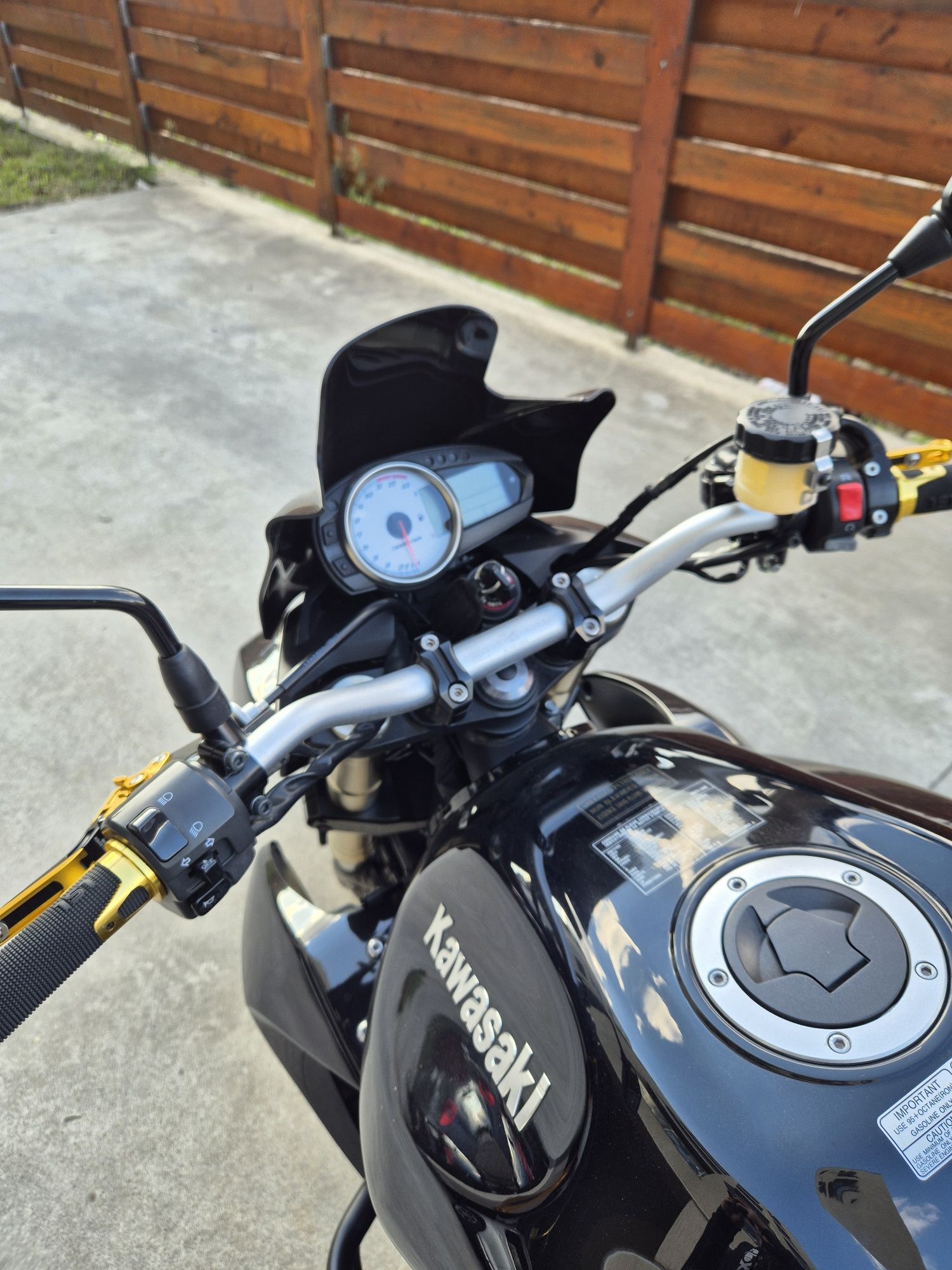 Vand Kawasaki Z1000 / 2008 / ABS