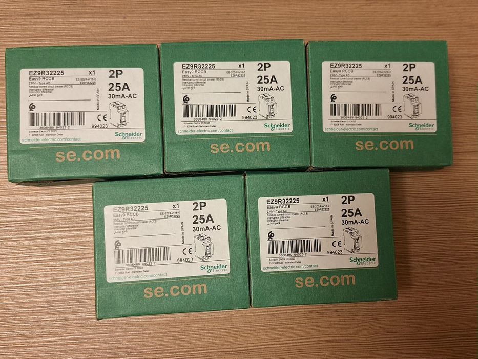 Дефектнотокова защита Schneider Electric 2P тип AC 25 A, 30 mA