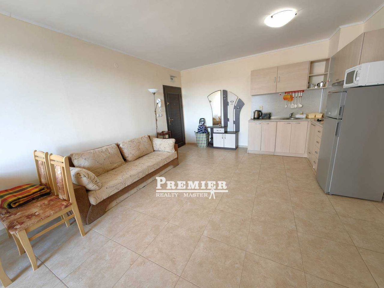 Продава се Двустаен апартамент в Бургас, Акациите - 62 кв.м за 1149 €/кв.м - Снимка #6