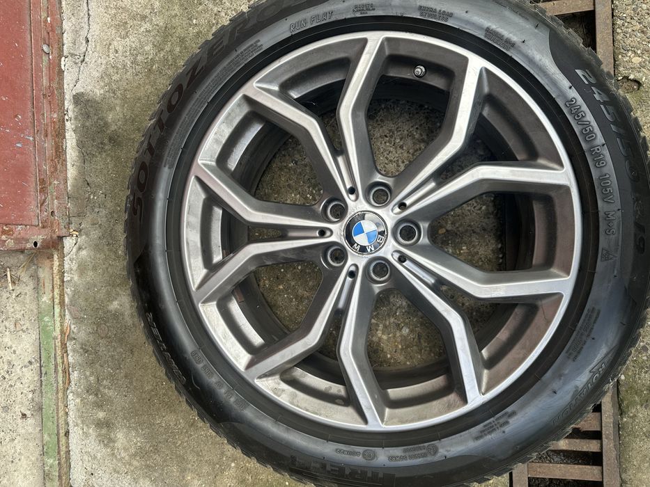 Cauciucuri iarna Pirelli