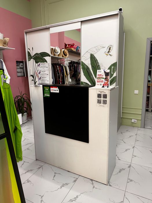 Продаю ресепшен, торговое оборудование, шкаф купе
