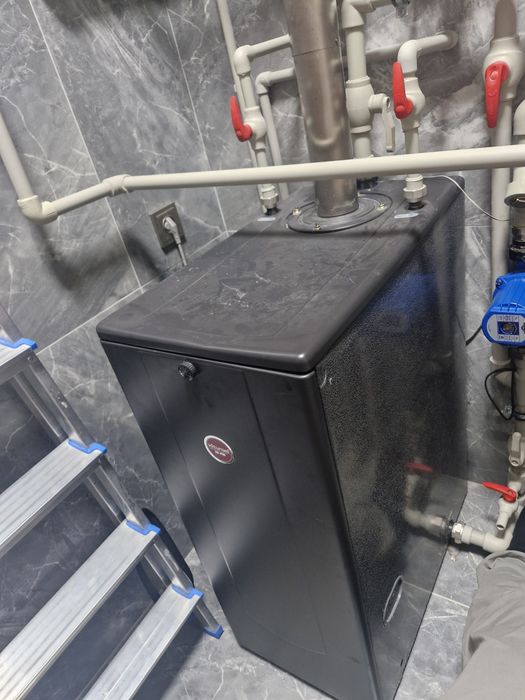 Газовый напольный котел китурами  рассчитан на 400 кв