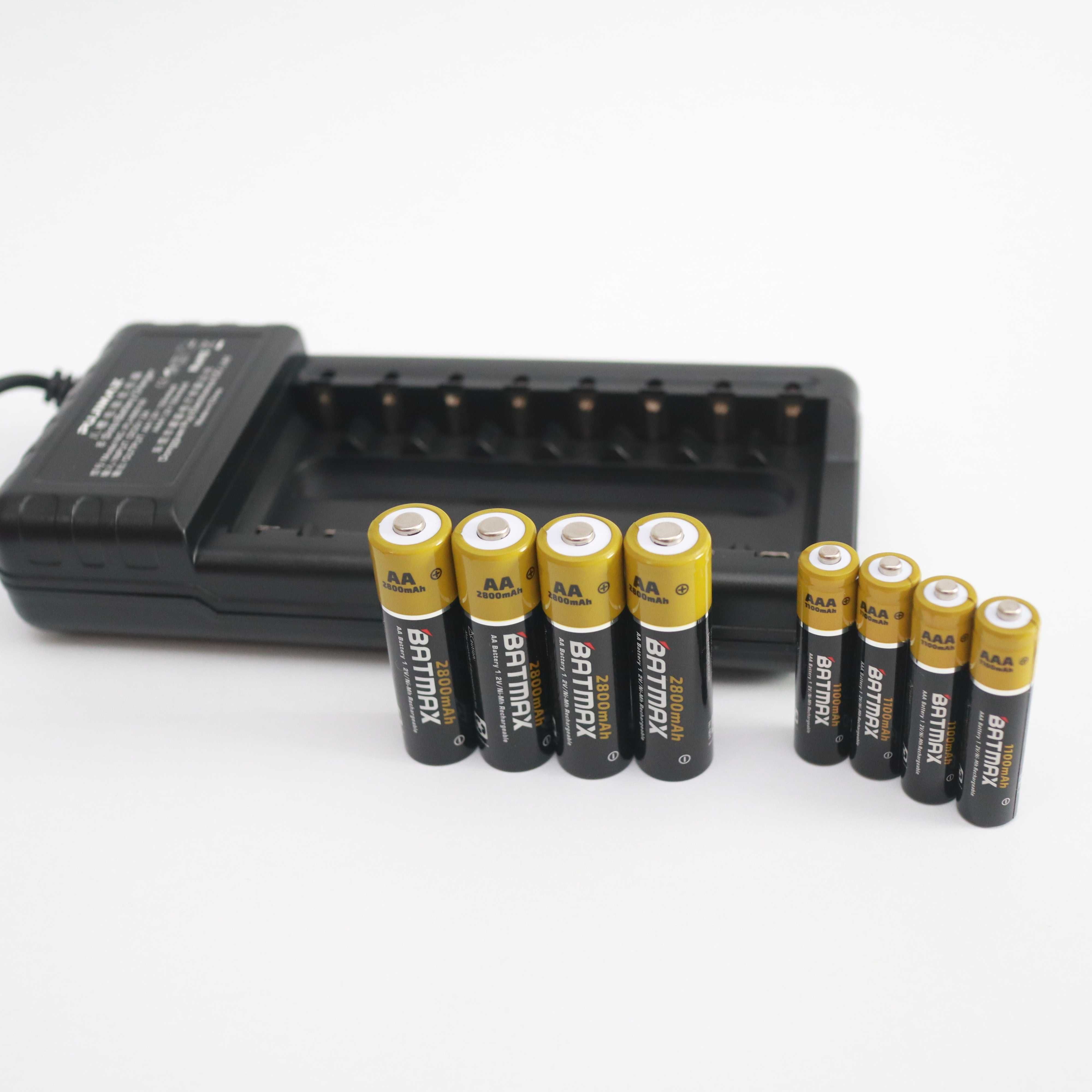комплект зарядно устройство с батерии 4x AAA + 4 AA