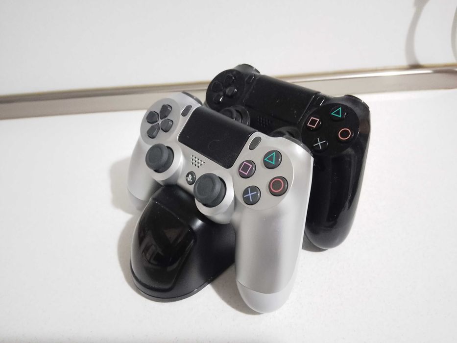 Playstation 4 Slim 1 TB / пълен комплект /