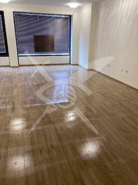 Търговско помещение в Кършияка 90660