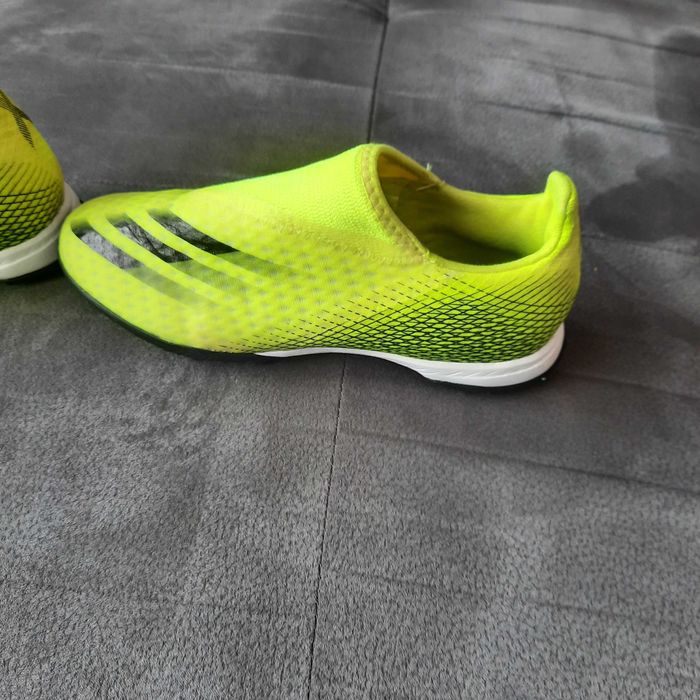 Чисто нови футболни обувки/стоножки, adidas размер 39,5