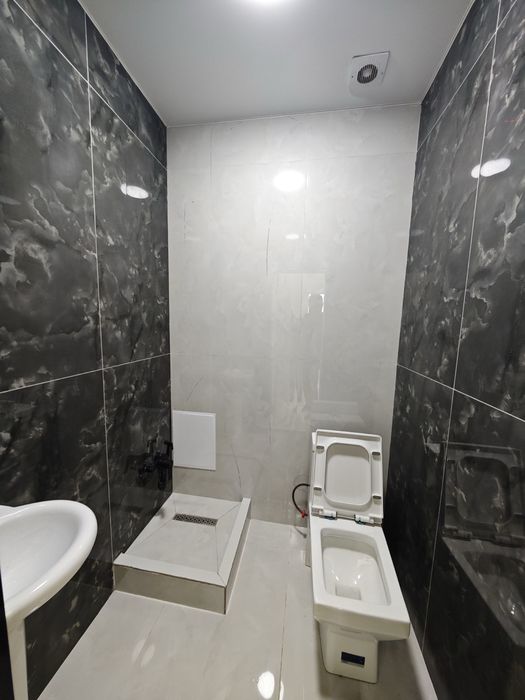 Евро Ремонт Квартира Сотилади 3 хона 7 этаж  18 мкр орентир 22 мактаб