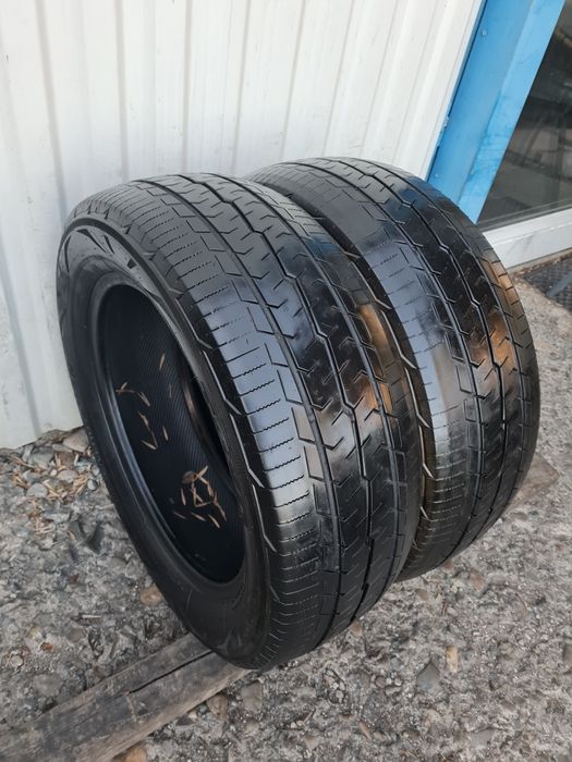 2  Anvelope de vara *215/60R17 C*TOYO*LICHIDARE STOC*50 Lei Buc*