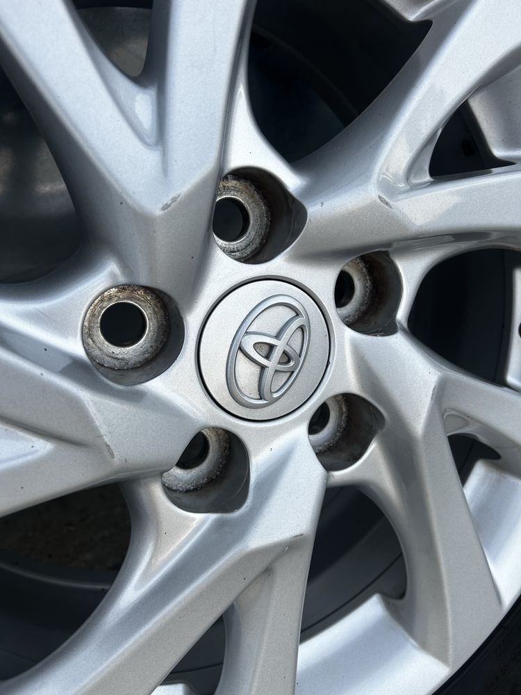 Джанти с гуми за Toyota 5x114.3 16цола