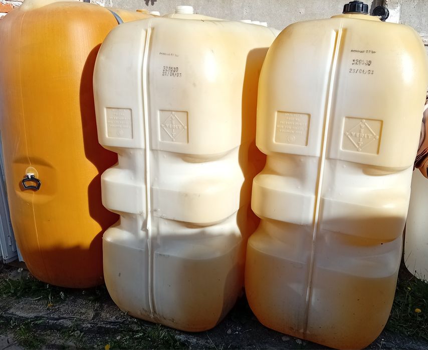 Bazin plastic ( rezervor] 2000l