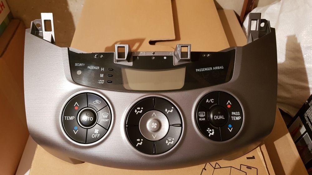 Панел климатроник OEM Toyota RAV4 2.2 D-4D
