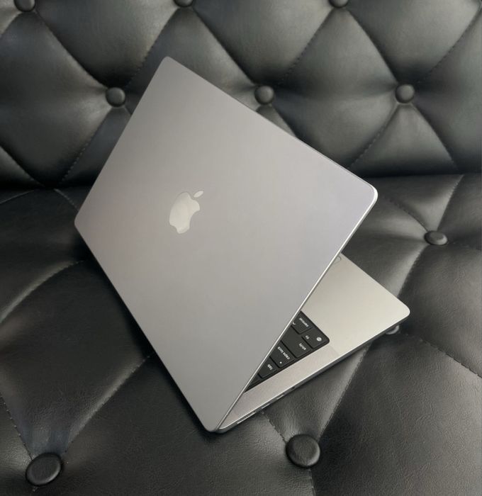 MacBook Pro M3 14-inch 2023 года в идеальном состояние