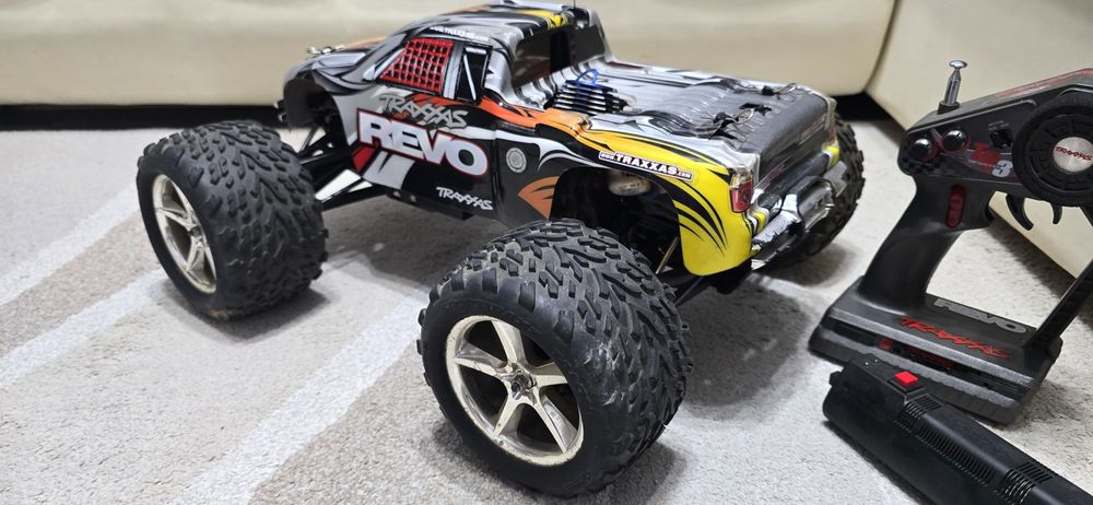 Automodel RC nitro Traxxas Revo