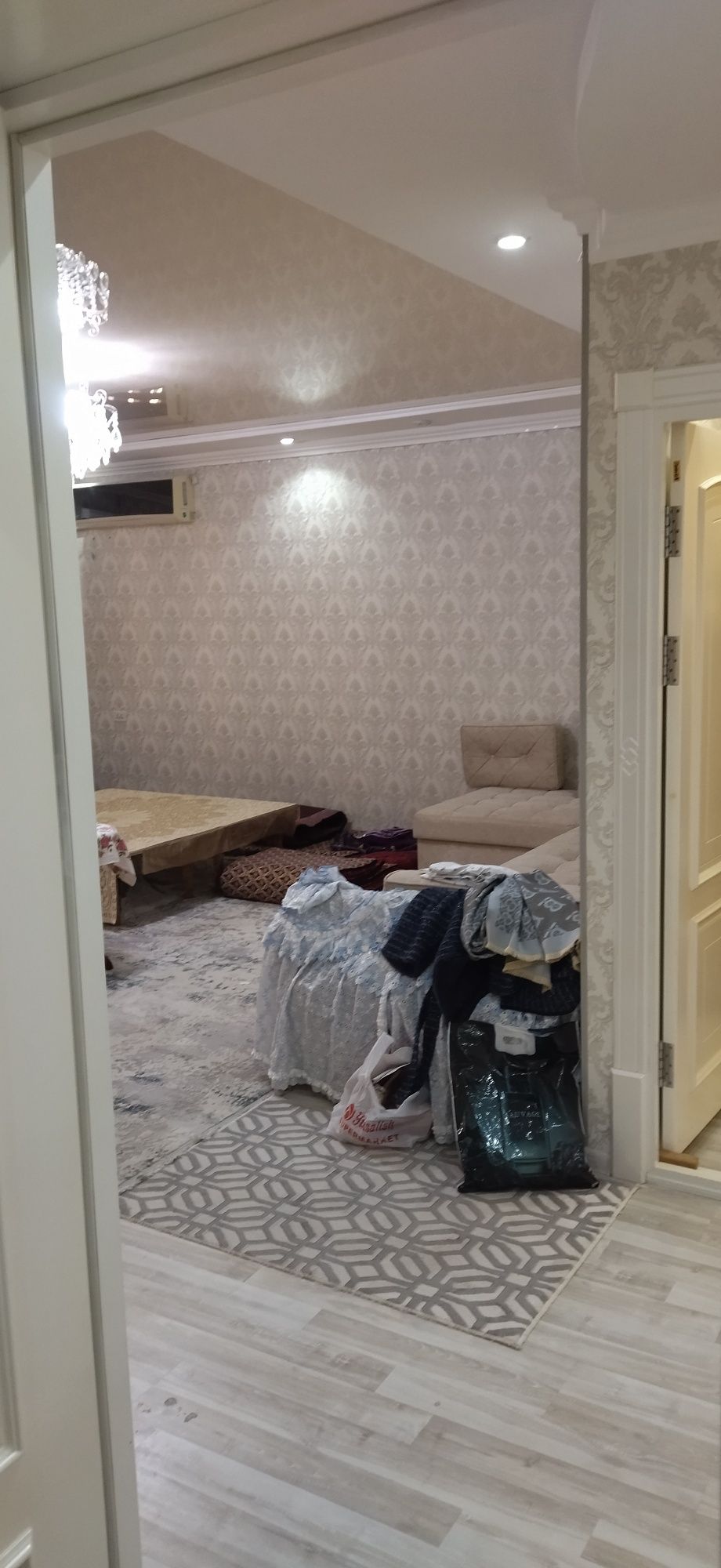 Юксалиш.Аэропорт.Срочно продаётся квартира!