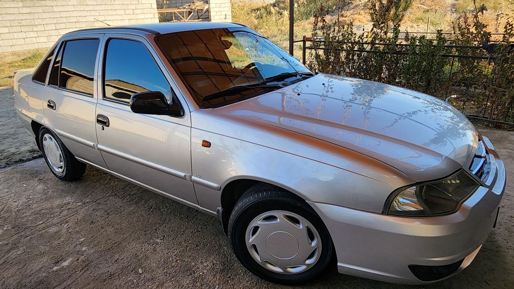 Нексия 2.  2010. Гибрит. 168000 юрган. Газ бензин. Такси юрмаган