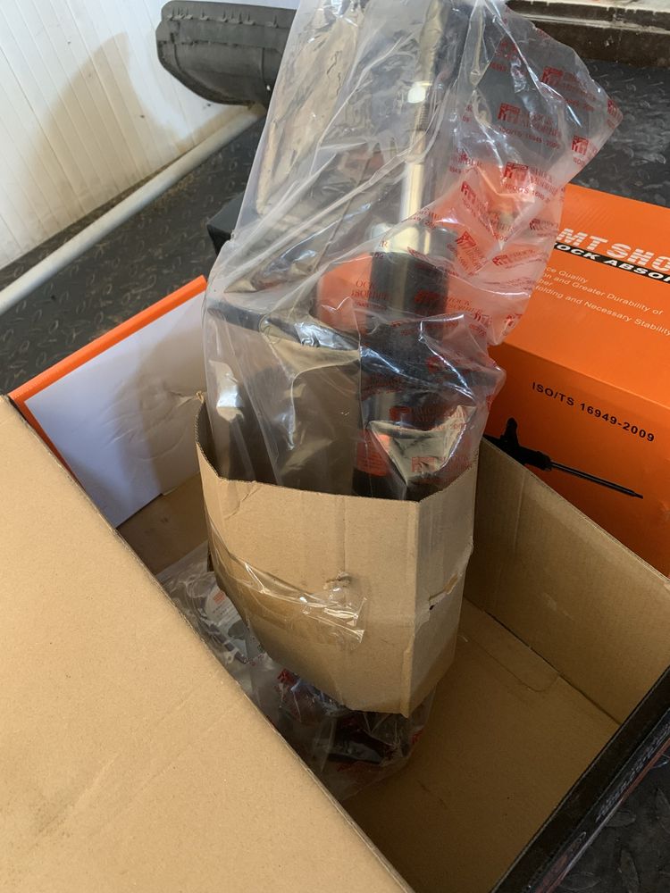 Амортизатор новые MT SHOOK для camry 30
