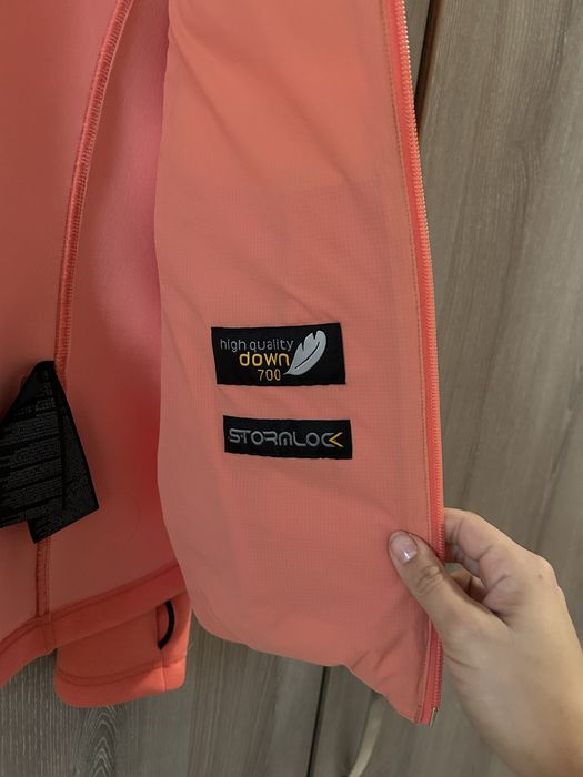 Дамско яке Jack Wolfskin – перфектно за преходи и ежедневно носене