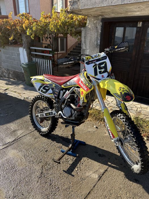 Продавам suzuki rmz 250