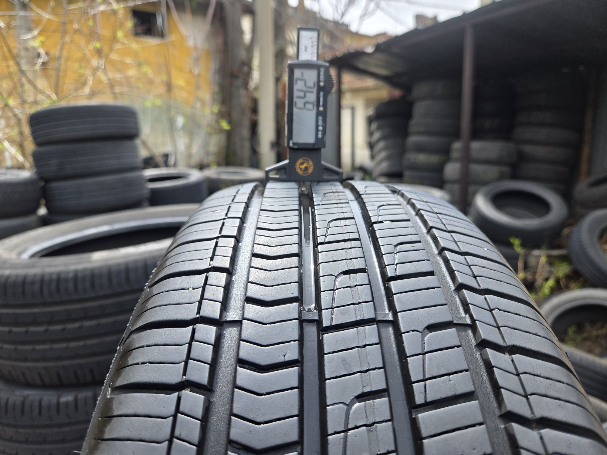 2бр. 215 60 16 Dunlop всесезонни.