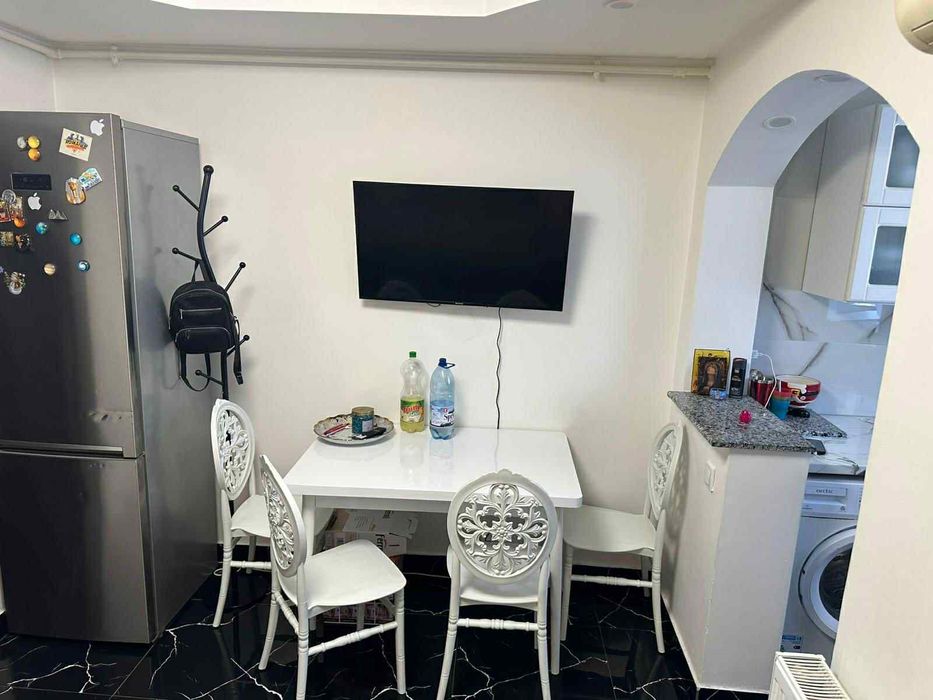 Închiriez apartament 2 camere Eroii revoluție