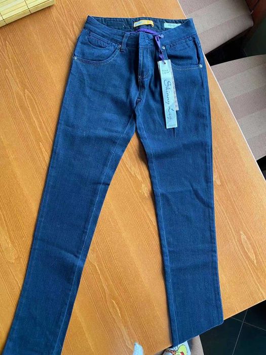 Два чифта чисто нови дънки, черни Diesel size 25(XS) и сини size34(XS)