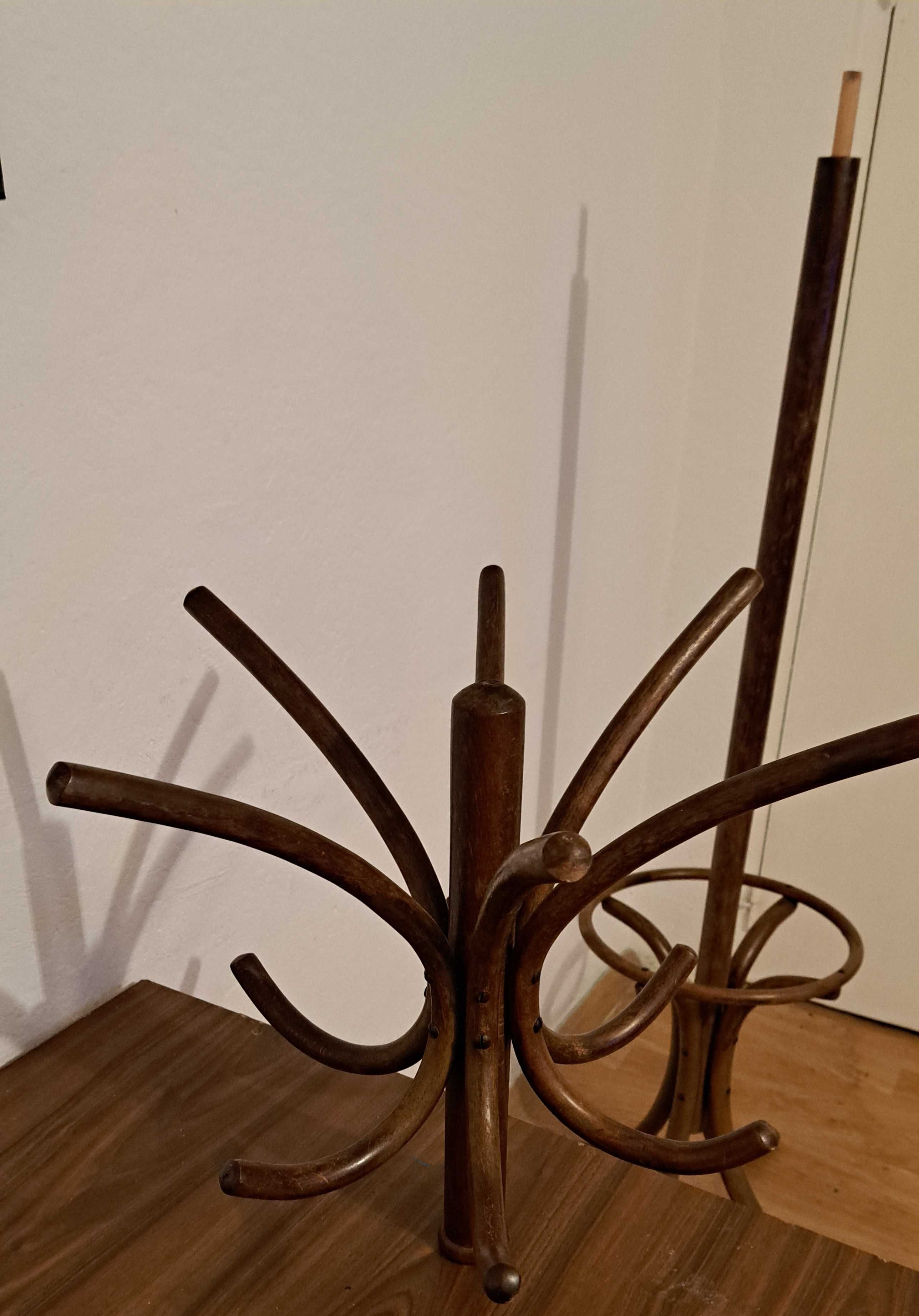 Cuier Pom,colectie,12 agatatori si cerc,ca nou