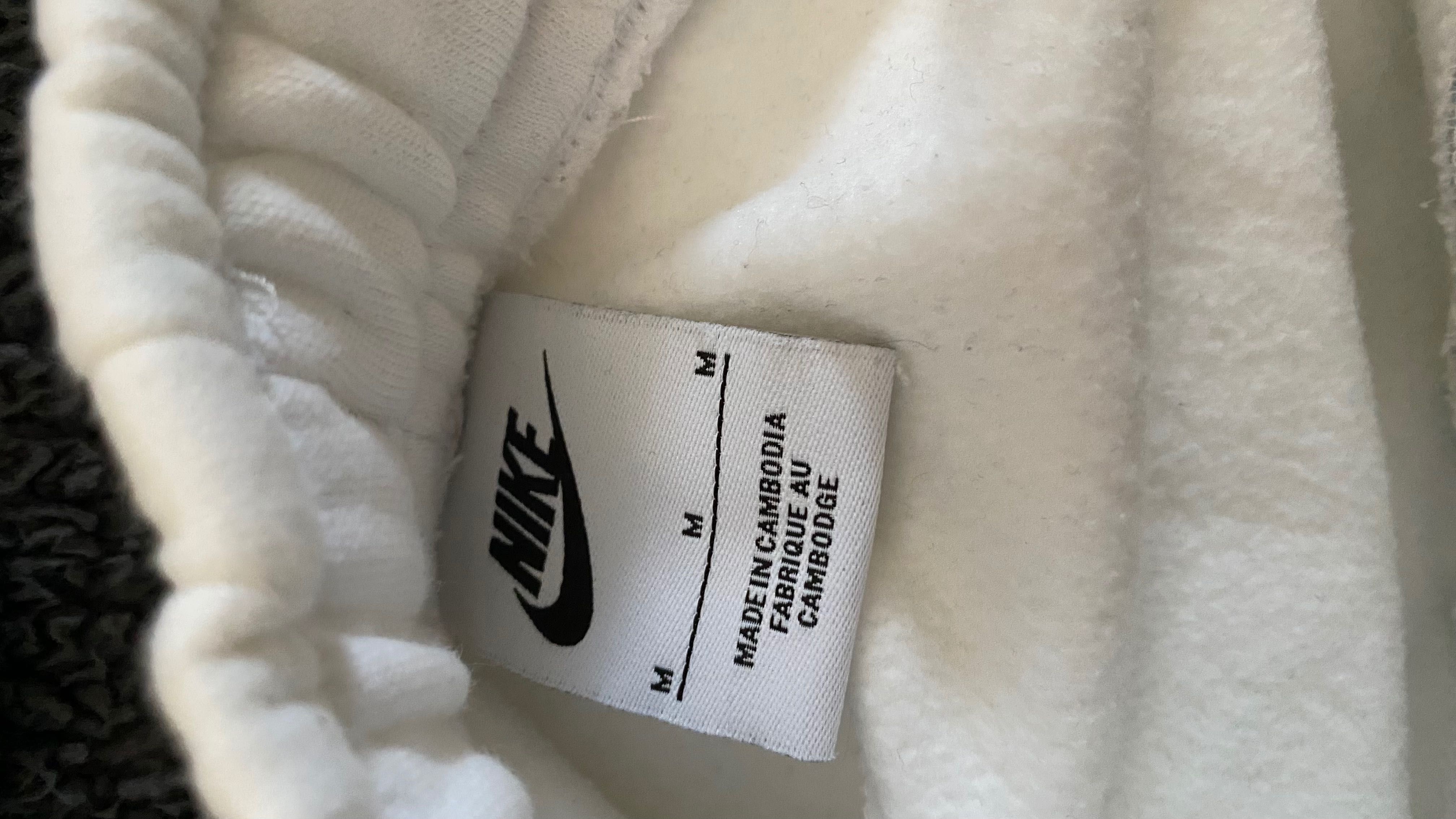 Nike M долнище отлично