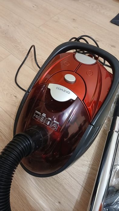 Прахосмукачка  деу