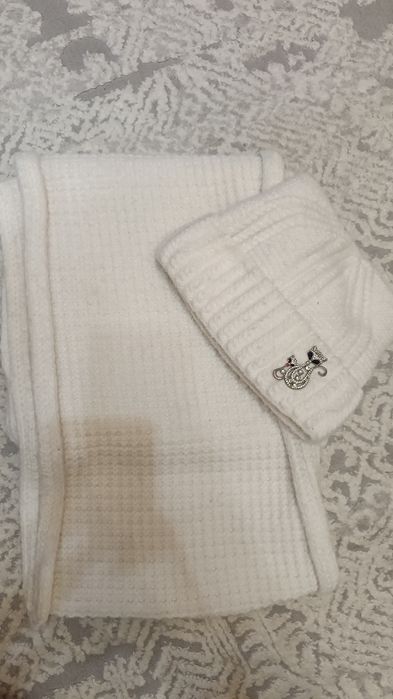 Шапки, кофта, костюм