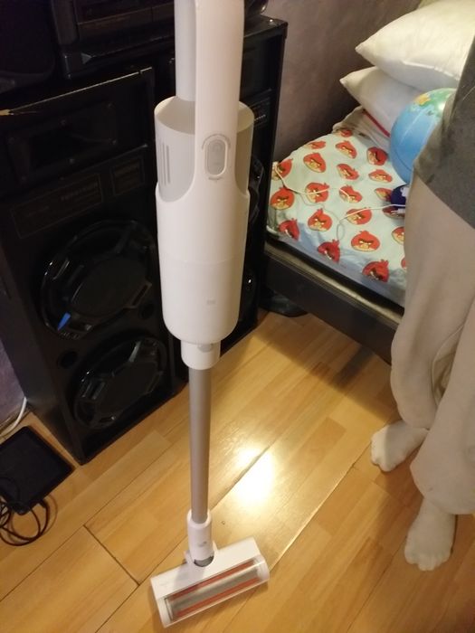 Aspirator Xiaomi. Bateria tine foarte putin.