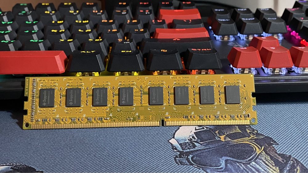 Продам оперативную память DDR3 4GB