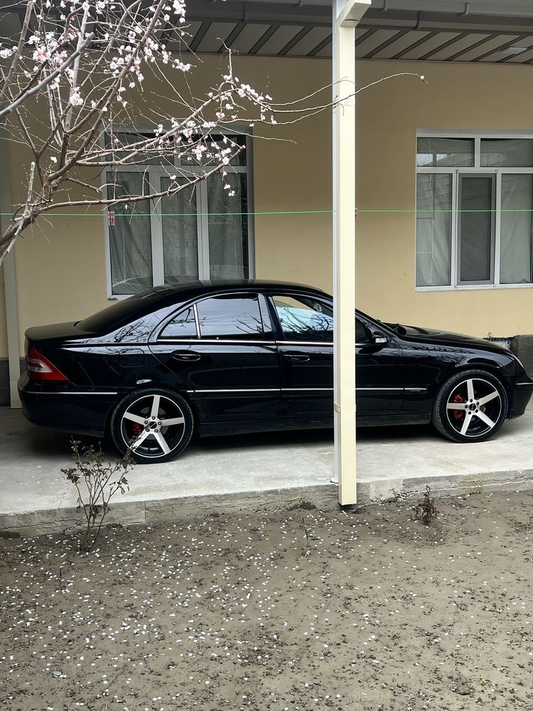 Mercedes-Benz W 203