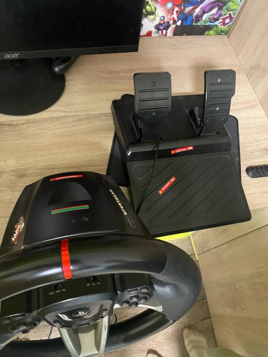 Vând volan Ps4,ps5,pc sau dau la schimb