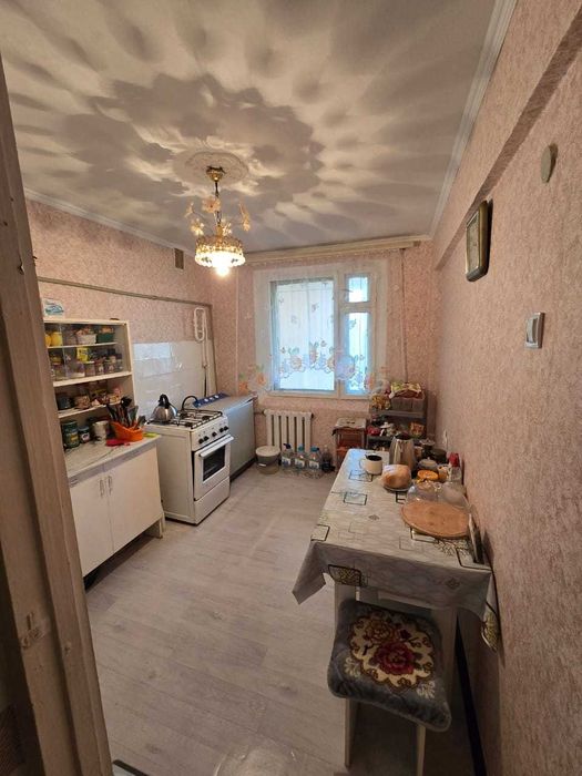 Продам 4-х комнатную квартиру в мкр Акмешит 22