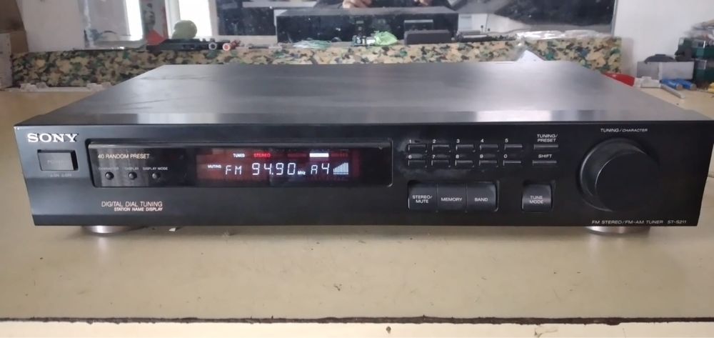 Tuner Sony ST-S211
