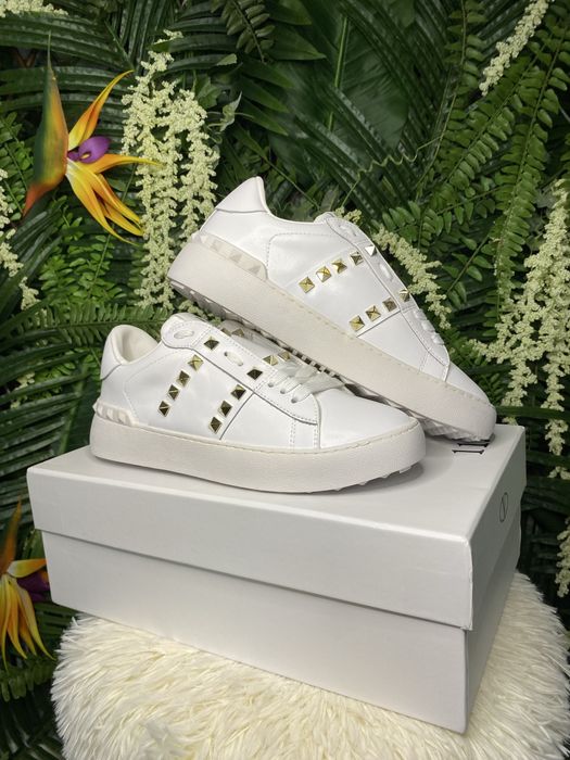 Valentino Garavani Rockstud White