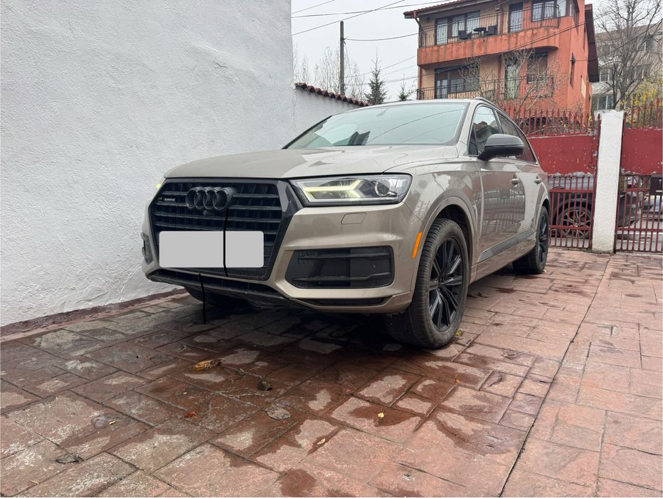 Audi Q7 - 7 locuri