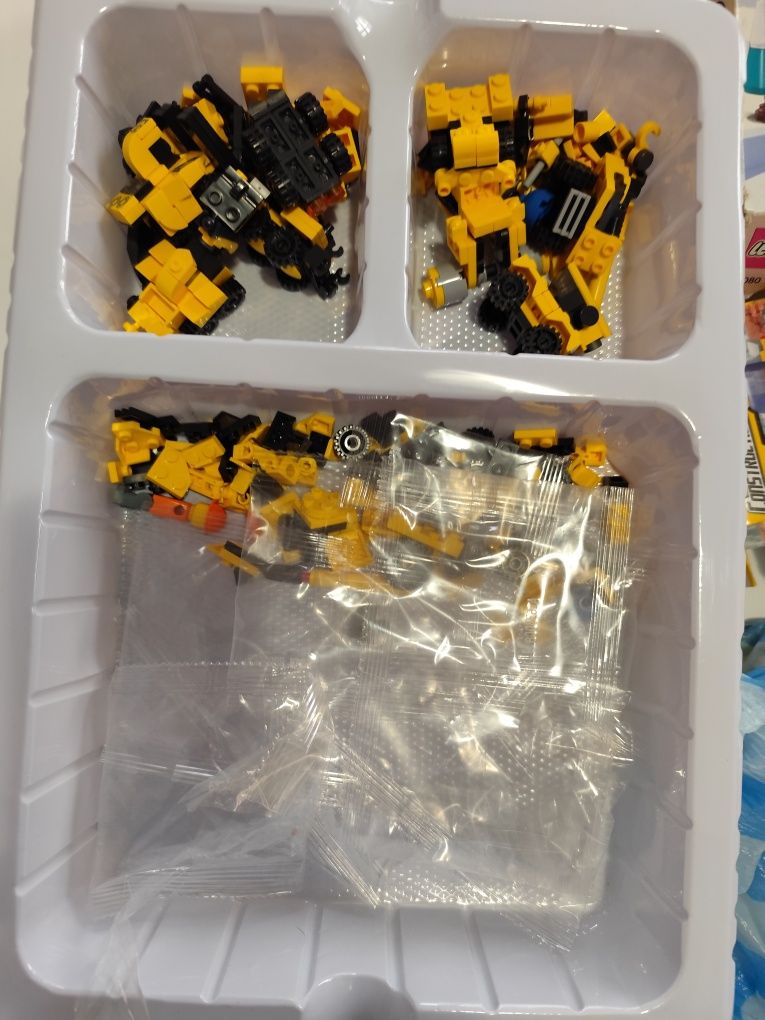 Lego Creator и копие на Lego - няколко конструктора