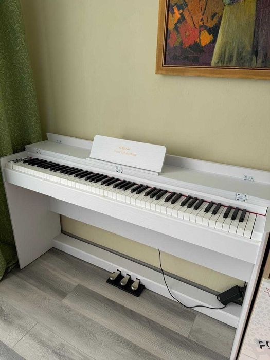 Продам цифровое фортепиано