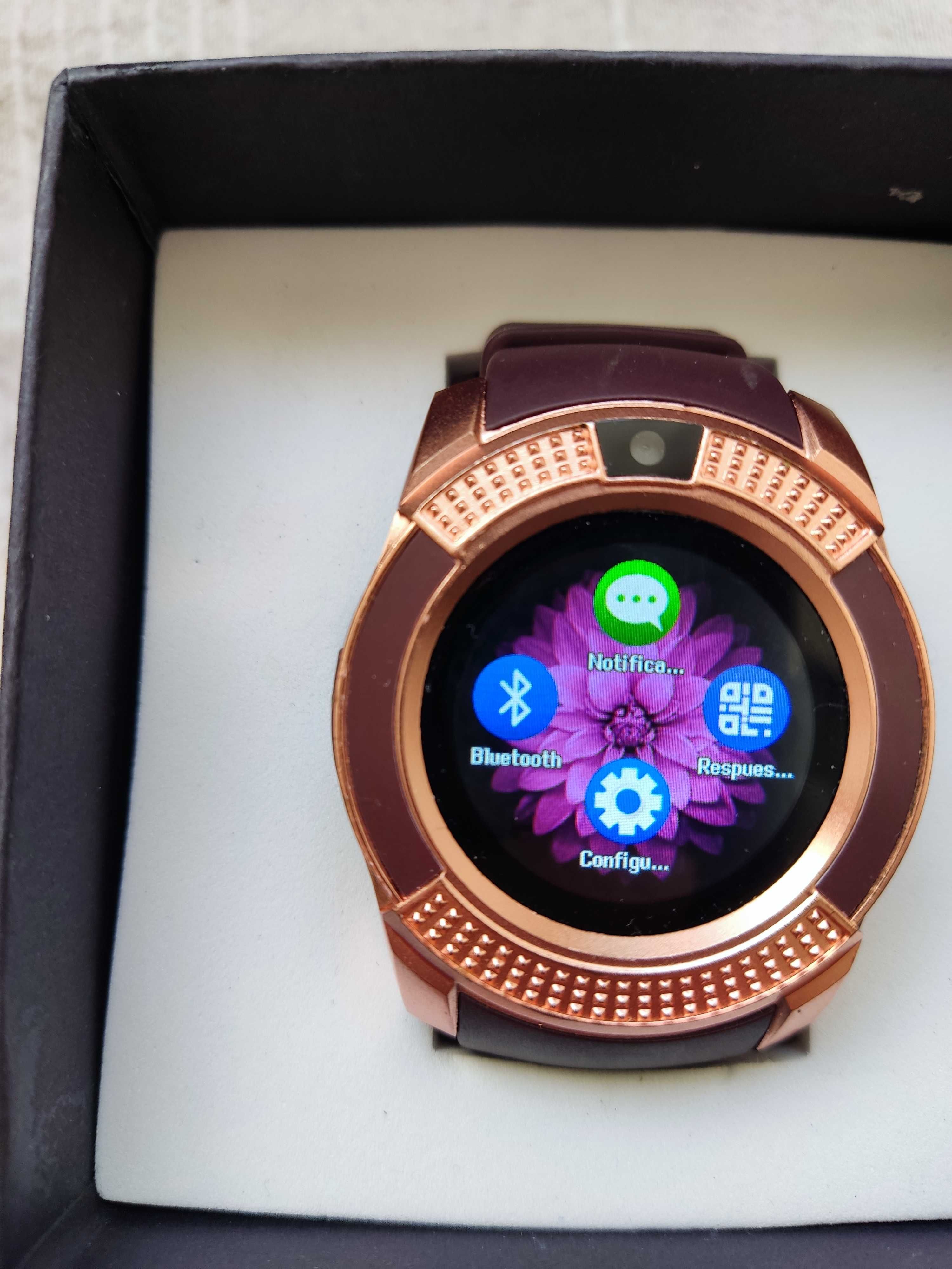 Сензорен смарт часовник, SIM карта, камера, bluetooth функция, аларма