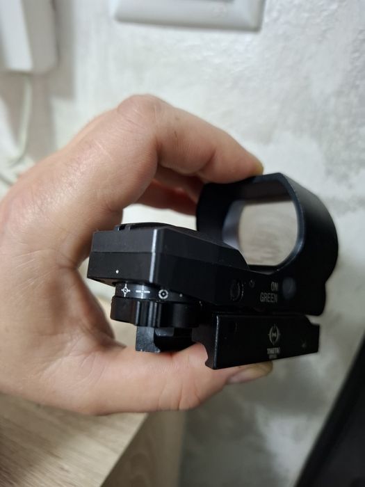 Red dot airsoft theta