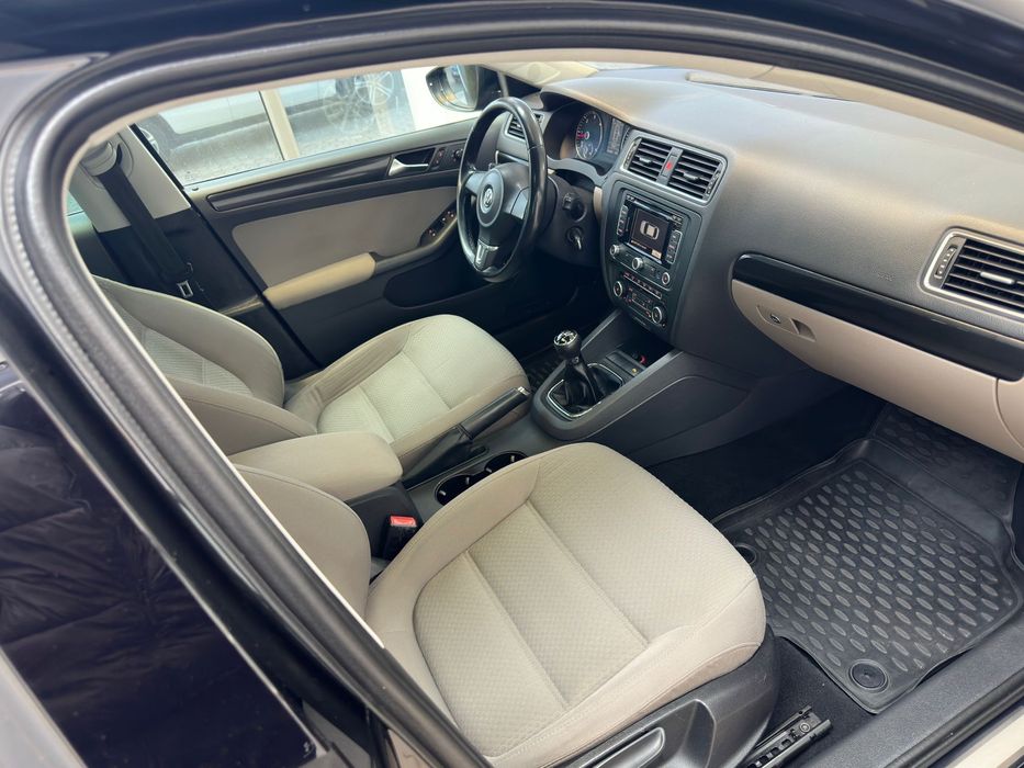 Volkswagen Jetta II 2011-08-Cash|Rate|Finantare|Garantie